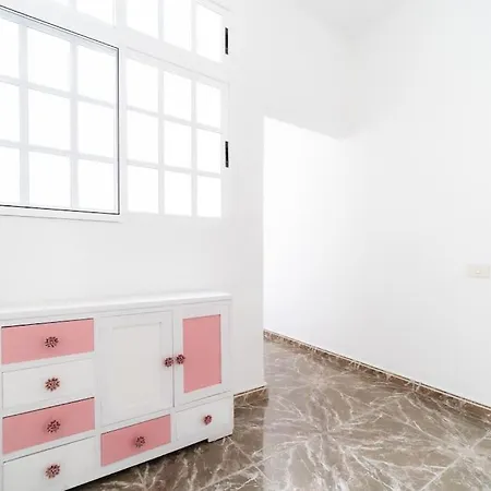 Alcaravaneras Urban Flat Apartment