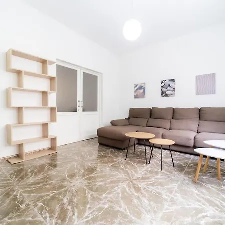 Alcaravaneras Urban Flat Apartment